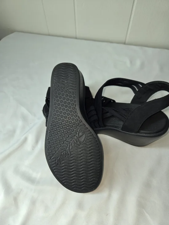 Skechers Black Strappy Elastic Wedge Sandals - Picture 6 of 7
